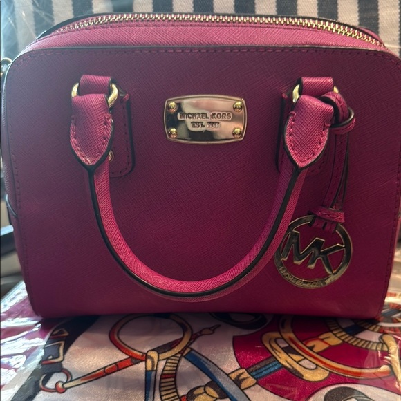 Michael Kors Pink Handbag NWOT - Picture 1 of 7